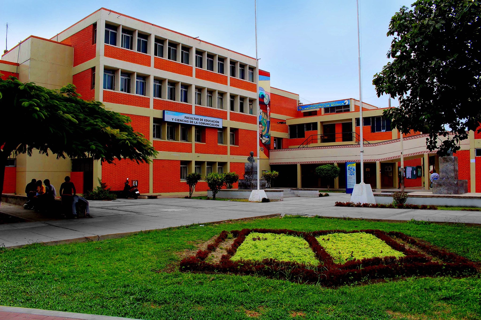 FACEDU_Plaza FACEDU_Plaza